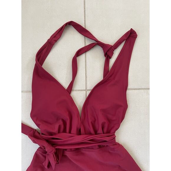 Cupshe Swim One Piece Swimsuit Halter Strappy Cranberrry - Picture 2 of 9